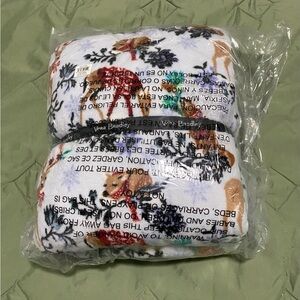 Vera Bradley MERRY MISCHIEF SNOW DAY Fleece Blanket/Throw